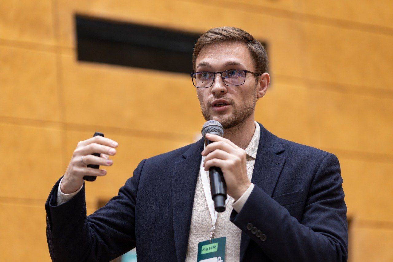 Павел Константинов (BIOCARD) выступил на форуме «ИИ в HR»